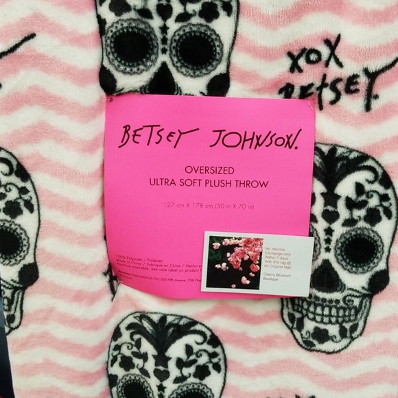 Betsey Johnson Skull Blanket Online 